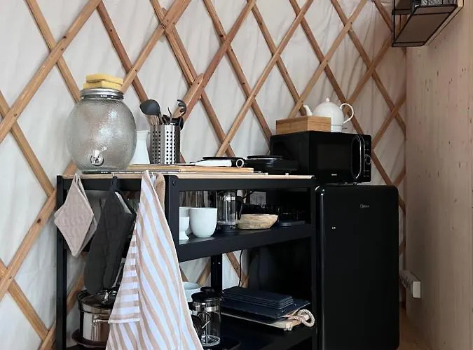 Glamping Yary Yurt Všeruby