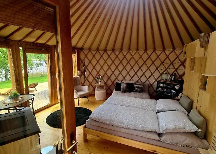 Yary Yurt * Všeruby