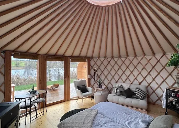 Yary Yurt * Všeruby